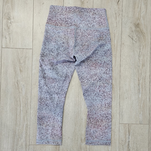 Lululemon Wunder Under Crop, Size 6, Rare Summer Haze Multi - Picture 4 of 9